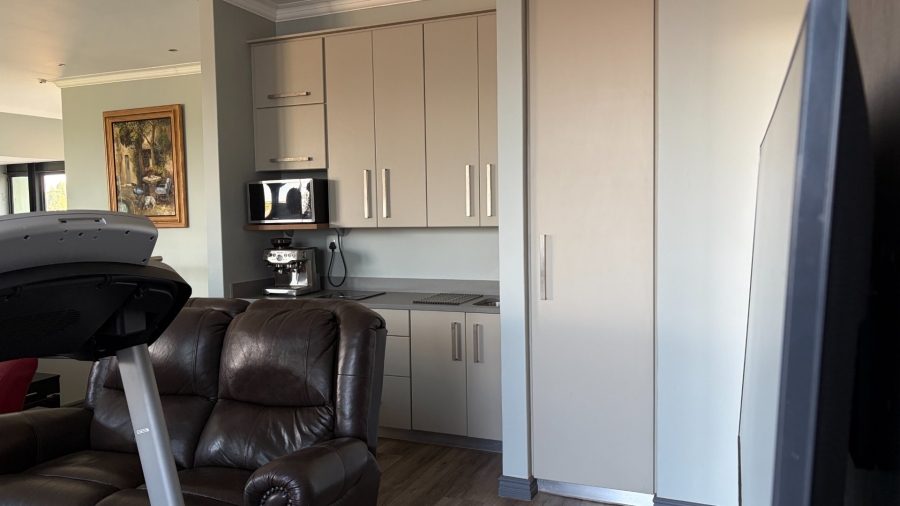 4 Bedroom Property for Sale in Grimbeeck Park North West